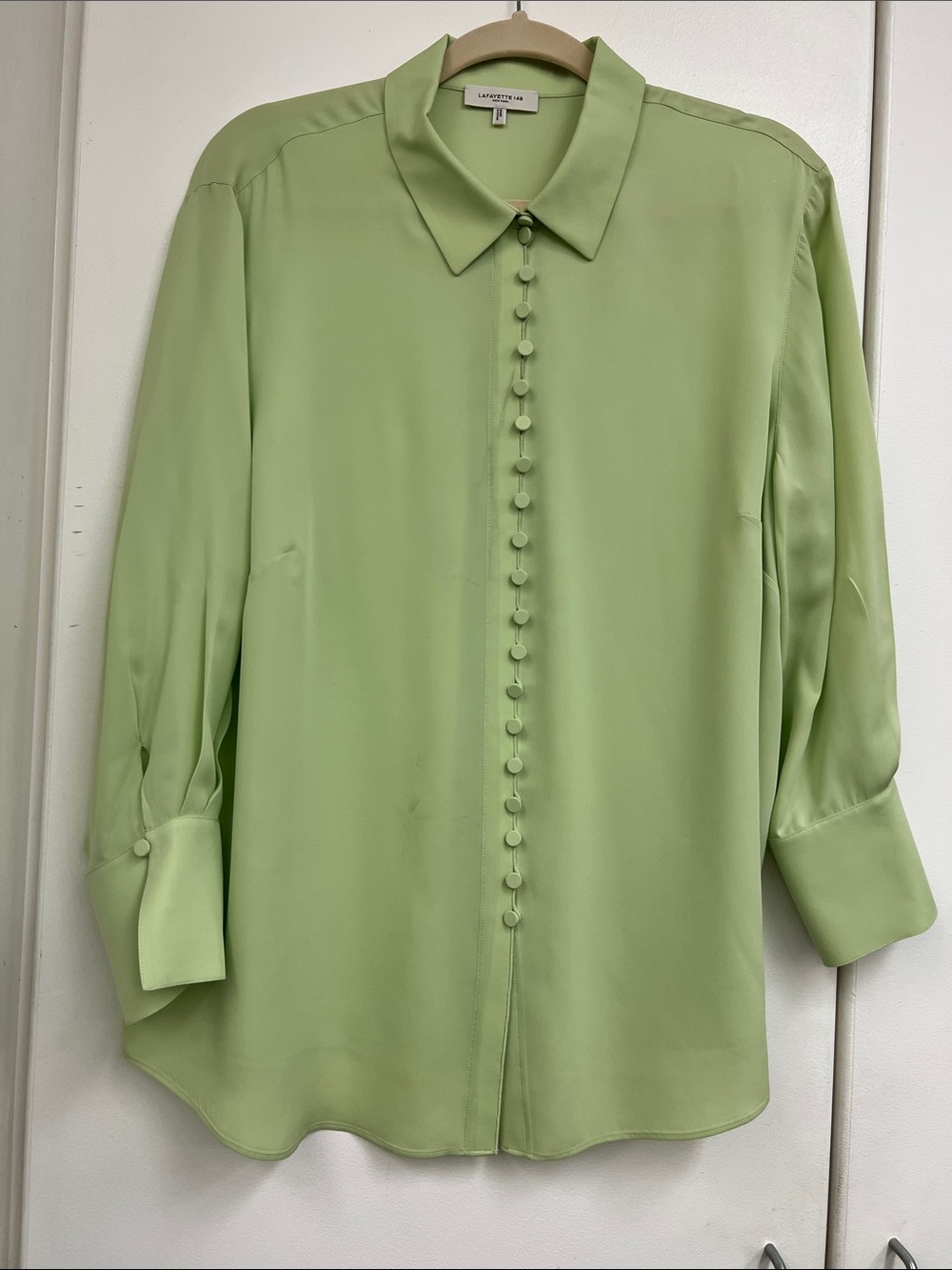 Lafayette 148 Light Green 100% Silk Button Up Blouse Collared Shirt Work Office